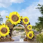 The litigants on the screen are not actors